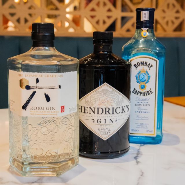 Créez votre cocktail parfait !🍸

Choisissez votre gin et associez-le avec le tonic de votre choix !

👨‍🍳 @ronankernen_chef 
📸 @agence_avaelys 
#gintonic #lapetiteferme #cocktailparfait #vousavezlechoix #aixmaville #aixenprovence