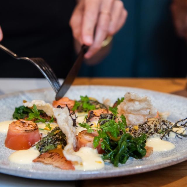 Saumon façon gravlax au pamplemousse 🐟

#saumon #lapetiteferme #aixenprovence #aixmaville #restaurant #platdelamer
